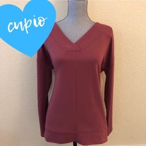 *NWT* cupio V-Neck Ladies Top **GORGEOUS**